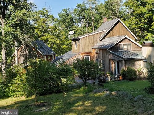 1815 Narrows Hill Rd, Upper Black Eddy, PA 18972-9402