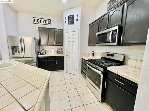 1416 Dylan Creek Dr, Grayson CA  95363-8765 exterior