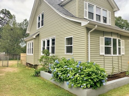 87 Lakevilla Ave, Springfield MA  01109-1405 exterior