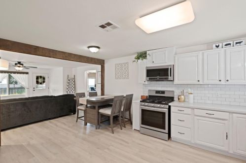 3130 Airline Hwy, Hollister CA  95023-9725 exterior