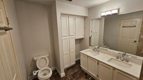 7229 Sutherland Way, Elk Grove CA  95758-4415 exterior