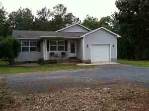 127 Edinburgh Dr, Whispering Pines NC  28327-9594 exterior
