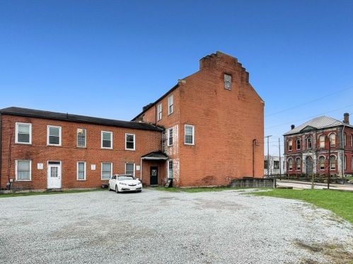 325 Market St, West Brownsville, PA 15417-1775