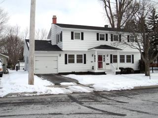 139 Green St, Watertown, NY 13601-4606