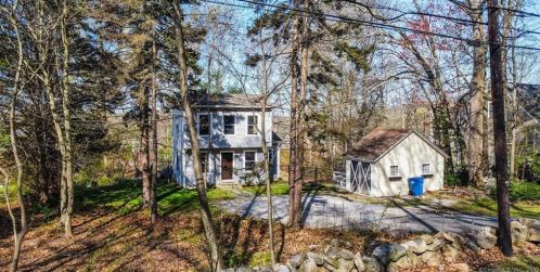 964 Pleasant Valley Rd, Groton, CT 06340-6116