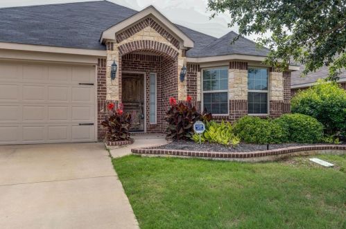 1413 Villa Paloma Blvd, Oak Point TX  75068-4921 exterior
