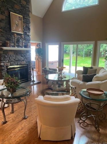 43 Tyler Way, Bristol CT  06010-9465 exterior