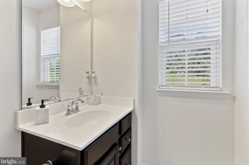 139 Old Cedarbrook Rd, Wyncote PA  19095-2038 exterior