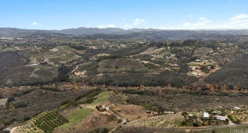 11055 Calle Oro Verde, Valley Center CA  92082-4202 exterior