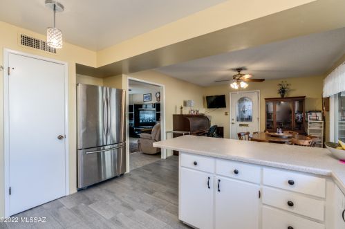 263 Abrego Dr, Green Valley AZ  85614-1504 exterior