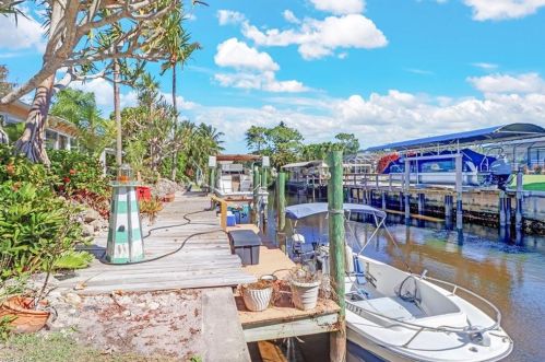 27071 Homewood Dr, Bonita Springs, FL 34135-4422