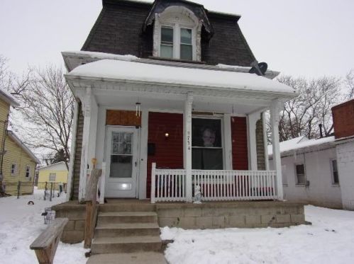 734 Broadway St, Washington Ch, OH 43160-2010