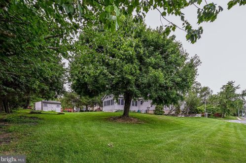 626 Worchester St, Herndon VA  20170-3139 exterior