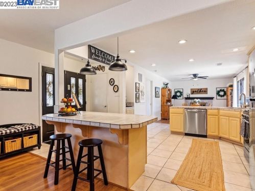 3825 Harbor St, West Pittsburg CA  94565-6106 exterior