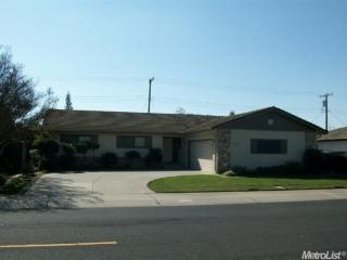 1715 Edgewood Dr, Lodi, CA 95240-0408