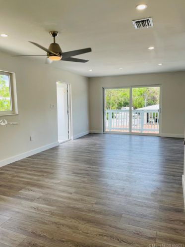 16 Palm Dr, Key Largo FL  33037-3206 exterior