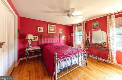 716 Carter Hill Dr, West Deptford NJ  08066-1903 exterior