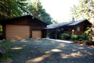 3339 Madrona Bch Rd, Olympia WA  98502-8868 exterior