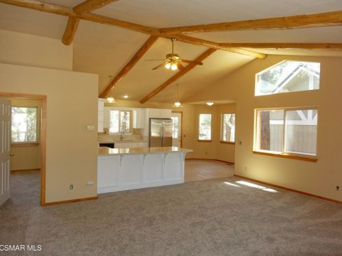 356 Montclair Dr, Big Bear City, CA 92314-9725