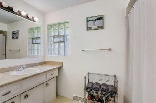 4630 Norwich Ave, Milwaukee WI 53220-2715 exterior