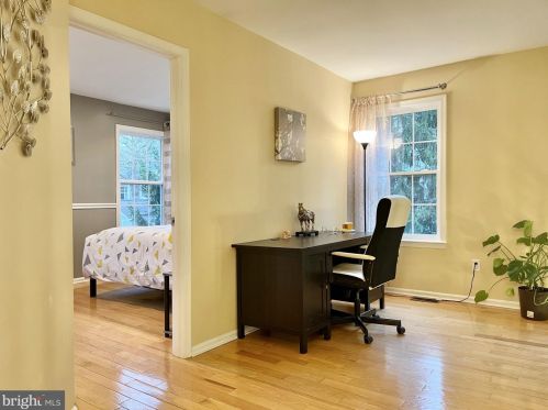 15 Trumbull Ct, Princeton NJ  08540-7060 exterior