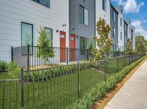 3275 Dallas St, Dallas TX  75210 exterior