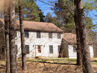 16 Summit Dr, Peru, NY 12972-4657