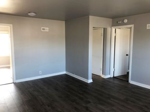 8011 Burleigh St, Milwaukee WI 53222-4918 exterior