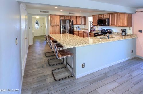 2261 Rainbow Vis Dr, Tucson AZ 85712-2914 exterior