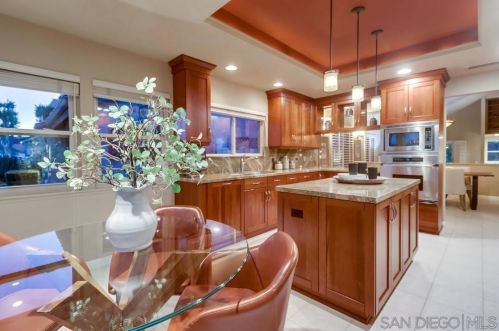 10370 Viacha Dr, San Diego CA  92124-3411 exterior