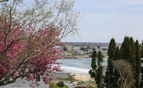 853 Boston Neck Rd, South Kingstown RI  02882-2904 exterior