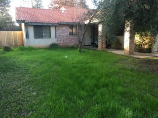 9265 Archie Ave, Fresno, CA 93720-4074