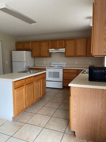 601 Royalty Ct, Kissimmee FL 34758-3216 exterior