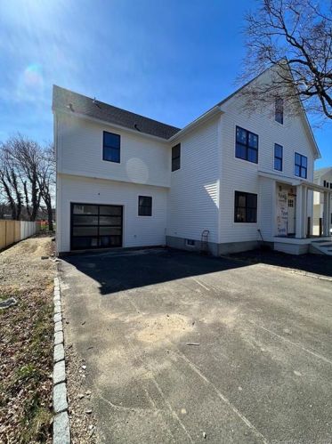 290 Silver Hill Ln, Stamford, CT 06905-3123