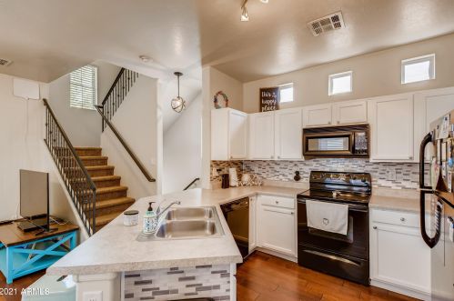 449 Alder Ct, Gilbert, AZ 85233-4417
