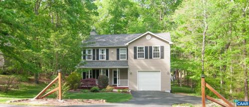 154 Jefferson Dr, Bybee, VA 22963-2204