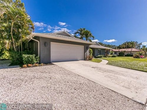6190 4th Ave, Boca Raton, FL 33487-2906