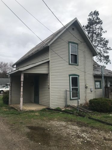 96 Clay St, Frazeysburg OH  43822-9778 exterior