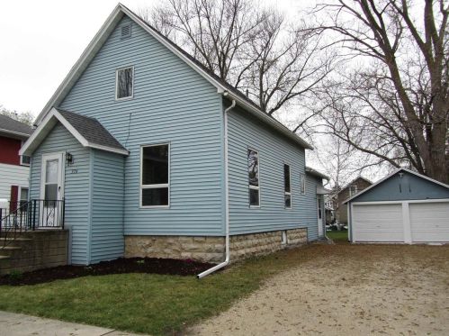 376 Sherman St, Fond Du Lac, WI 54935-5050