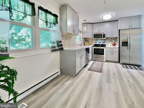 1694 Bethel Rd, Boothwyn PA  19060-2049 exterior