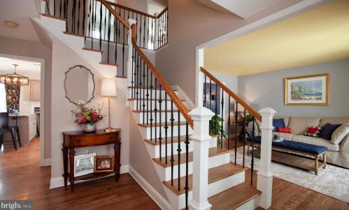 101 Blue Jay Way, Hummelstown, PA 17036-8849