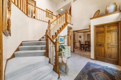 300 Sycamore Ln, Minneapolis, MN 55441-5615