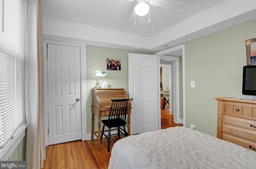 525 Park Blvd, Tavistock NJ  08033-2938 exterior