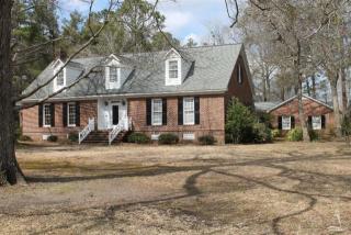 301 Oliver St, Whiteville, NC 28472-2809