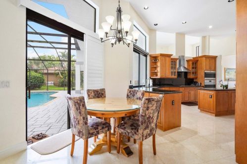 6670 Newport Lk Cir, Boca Raton FL 33496-3001 exterior