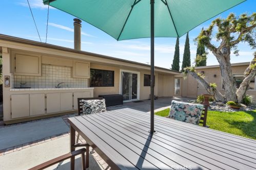 4425 Walnut Ave, Long Beach CA  90807-2524 exterior