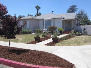 6469 Zelzah Ave, Los Angeles, CA 91335-6219