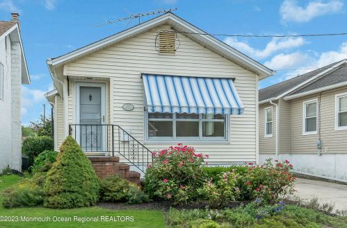 1604 Maplewood Rd, Belmar, NJ 07719-3151