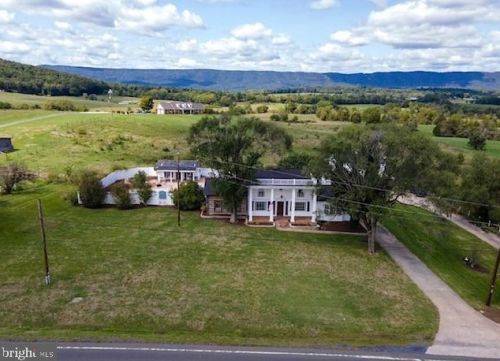 28427 Old Valley Pike, Toms Brook, VA 22660-1921