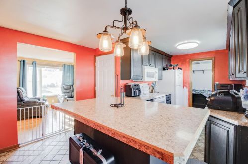 1306 Montego Dr, Springfield OH  45503-6223 exterior